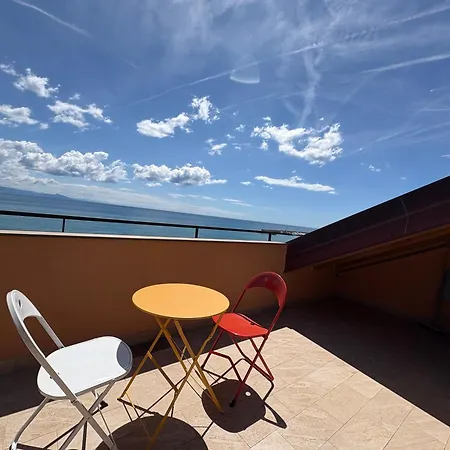 Apartment La Gemma Fronte Mare Arenzano