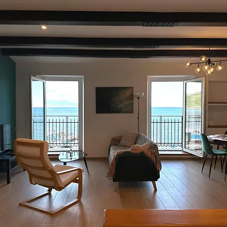 La Gemma Fronte Mare Apartment *