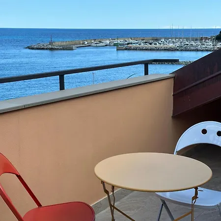Apartment La Gemma Fronte Mare Arenzano